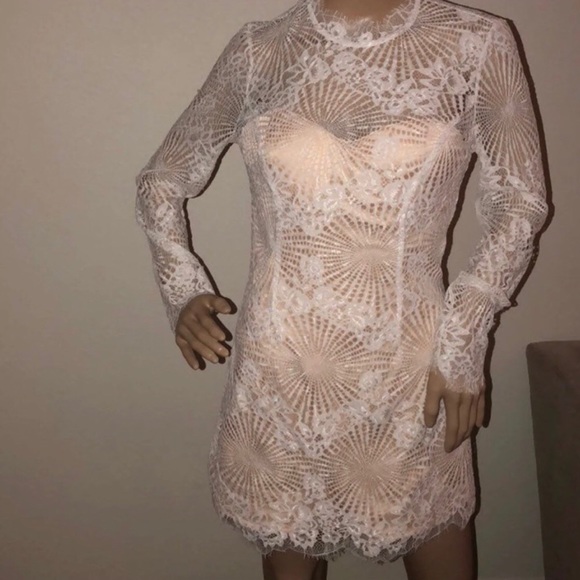 bebe Dresses & Skirts - Stunning white lace ,